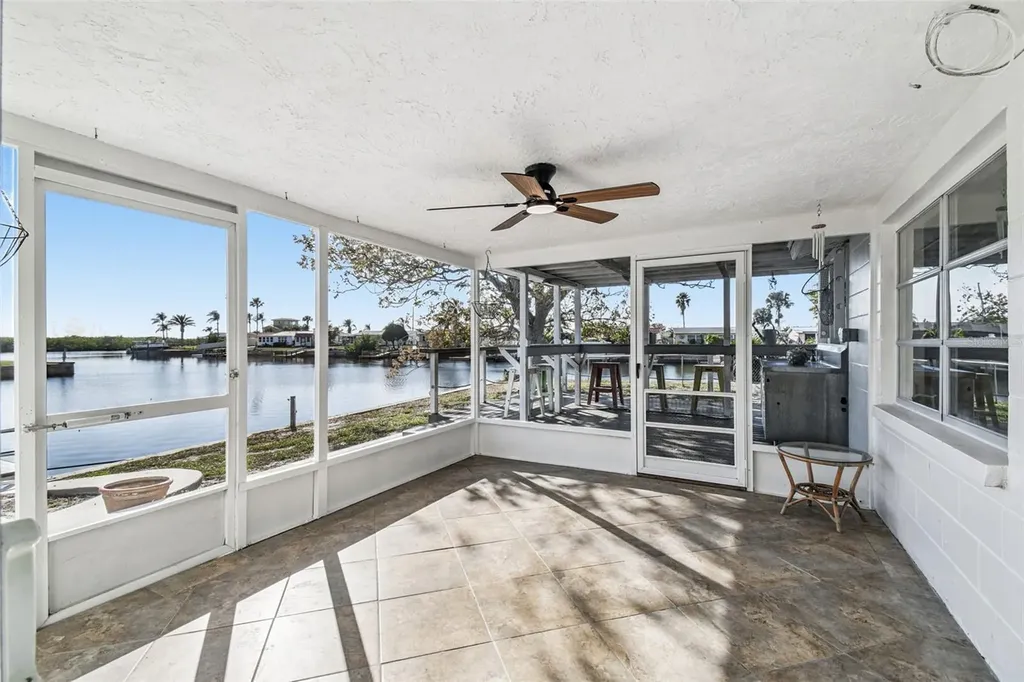 12605 4th Isle Hudson FL 34667