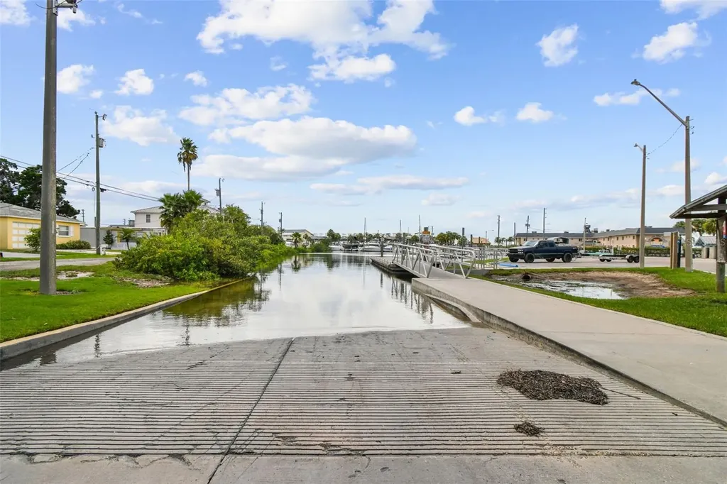 12605 4th Isle Hudson FL 34667