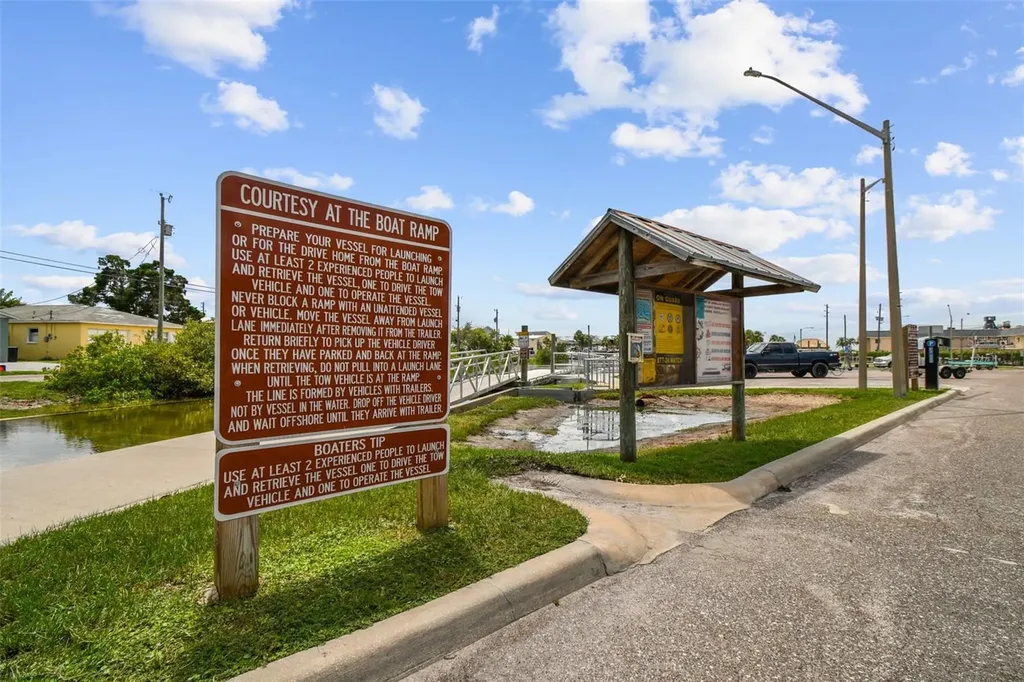 12605 4th Isle Hudson FL 34667