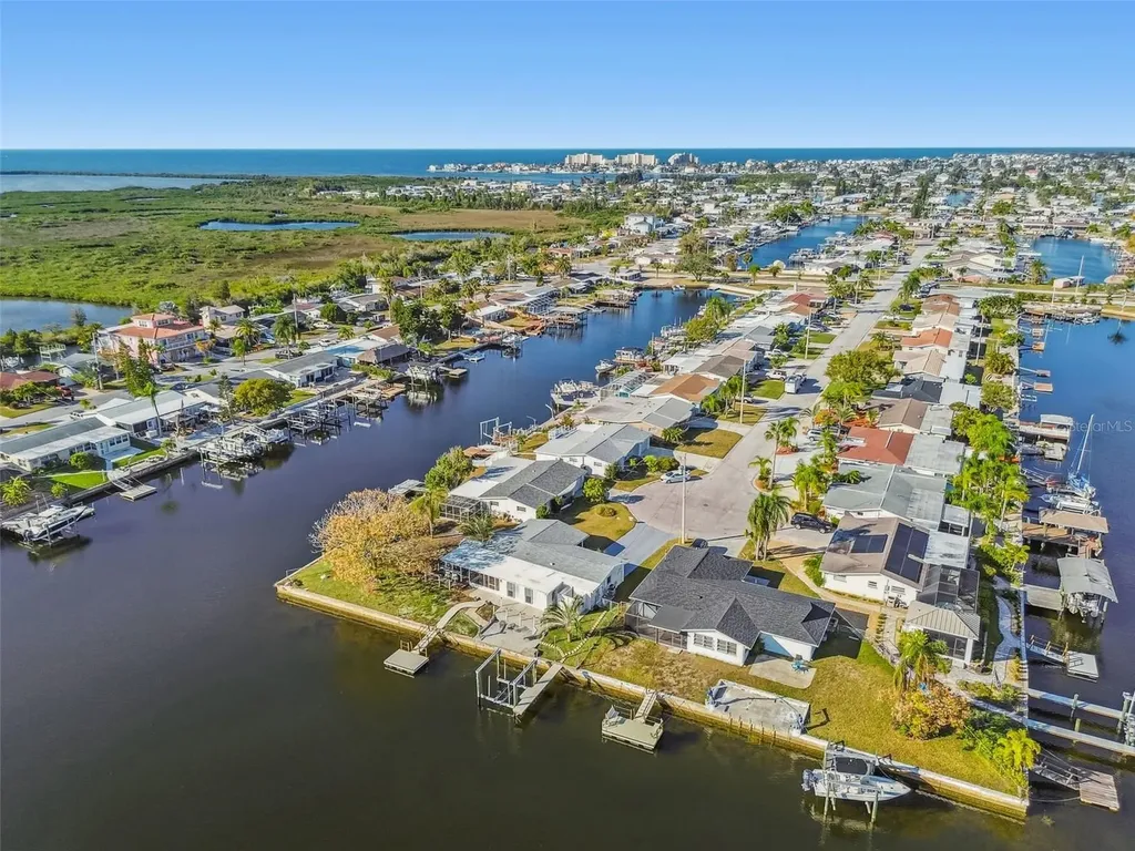 12605 4th Isle Hudson FL 34667