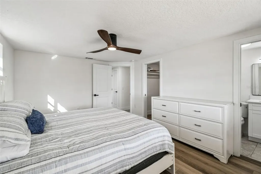 12605 4th Isle Hudson FL 34667