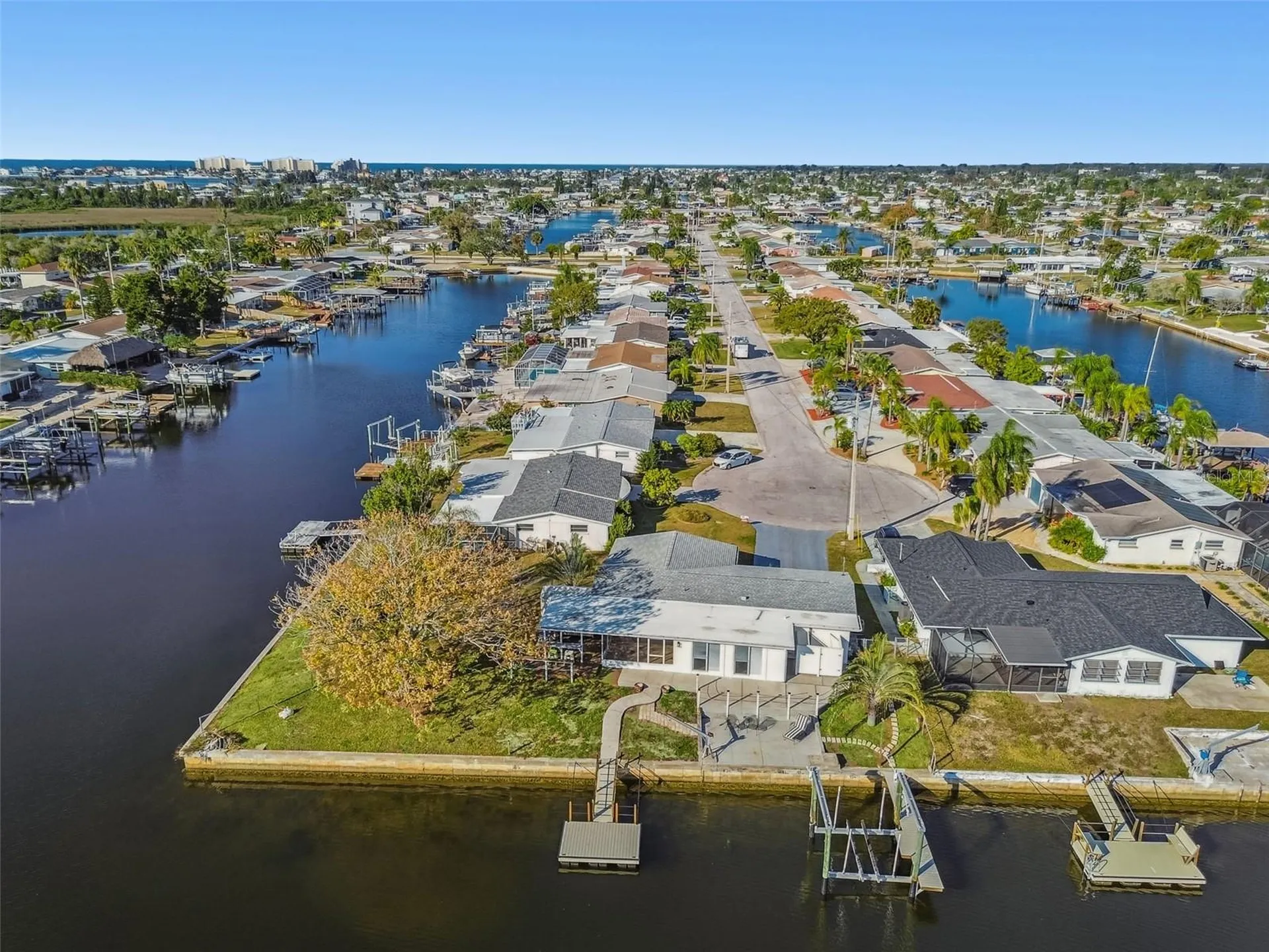 12605 4th Isle Hudson FL 34667