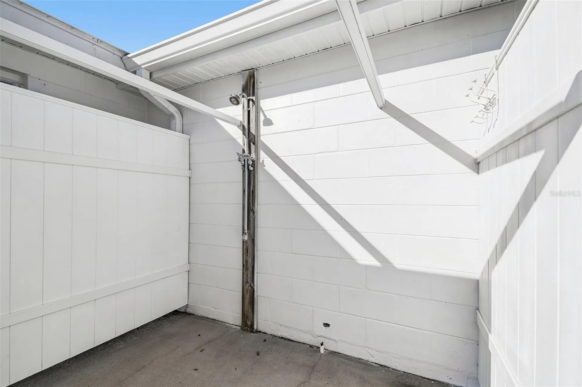 12605 4th Isle Hudson FL 34667