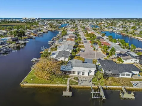 12605 4th Isle Hudson FL 34667