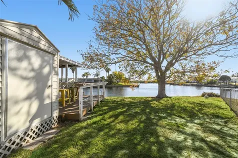 12605 4th Isle Hudson FL 34667
