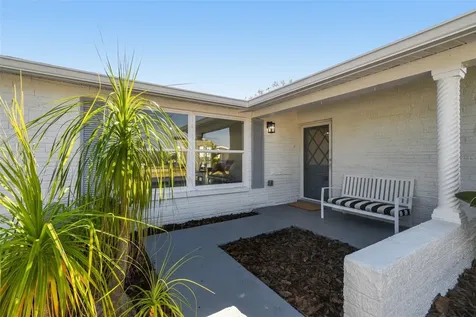 12605 4th Isle Hudson FL 34667