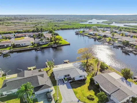 12605 4th Isle Hudson FL 34667