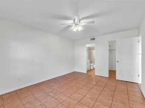 4507 S Oak Drive Tampa FL 33611