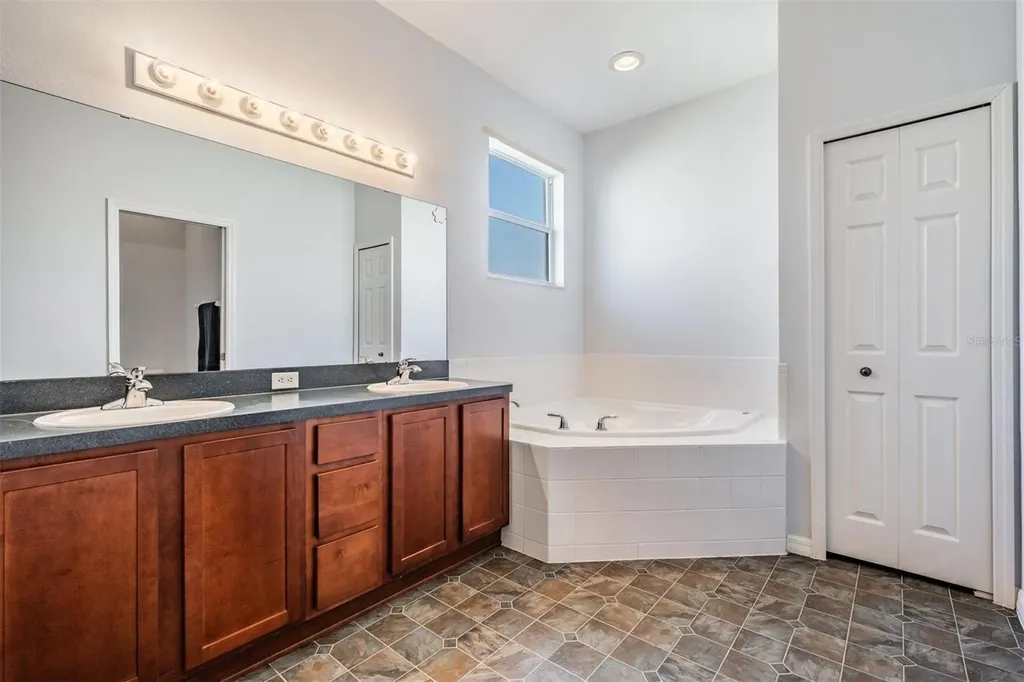 3413 Waterlute Way Lakeland FL 33811