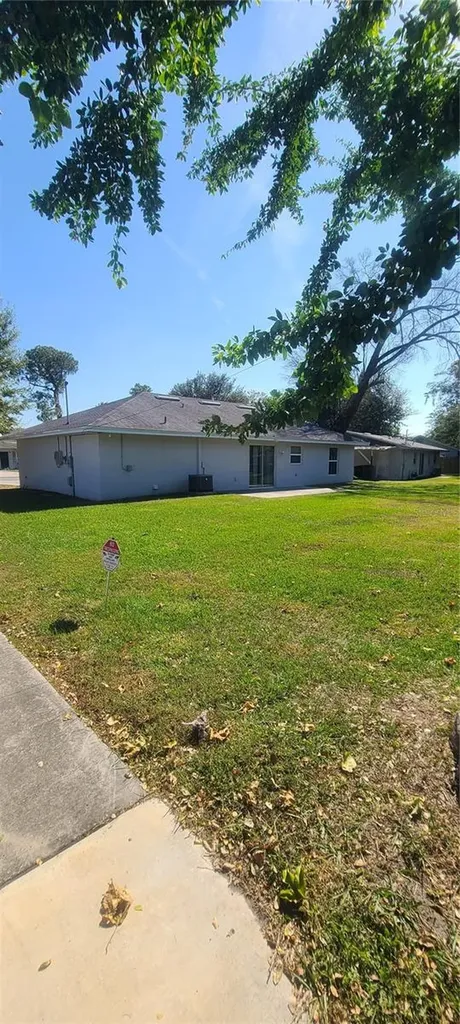 401 Robert Avenue Winter Haven FL 33880