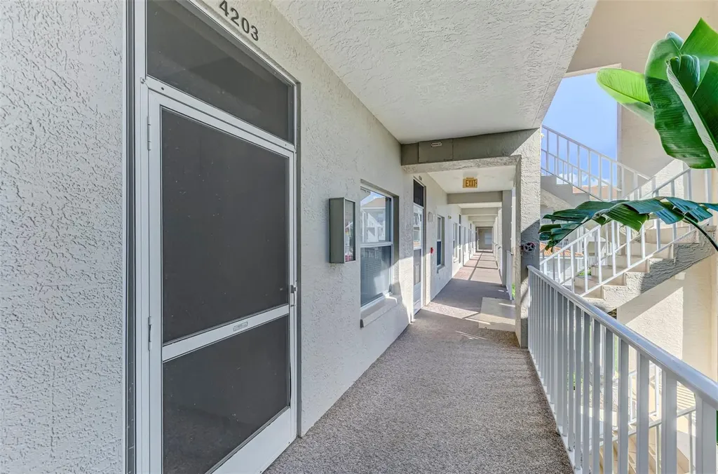 9610 Club South Sarasota FL 34238