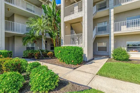 9610 Club South Sarasota FL 34238
