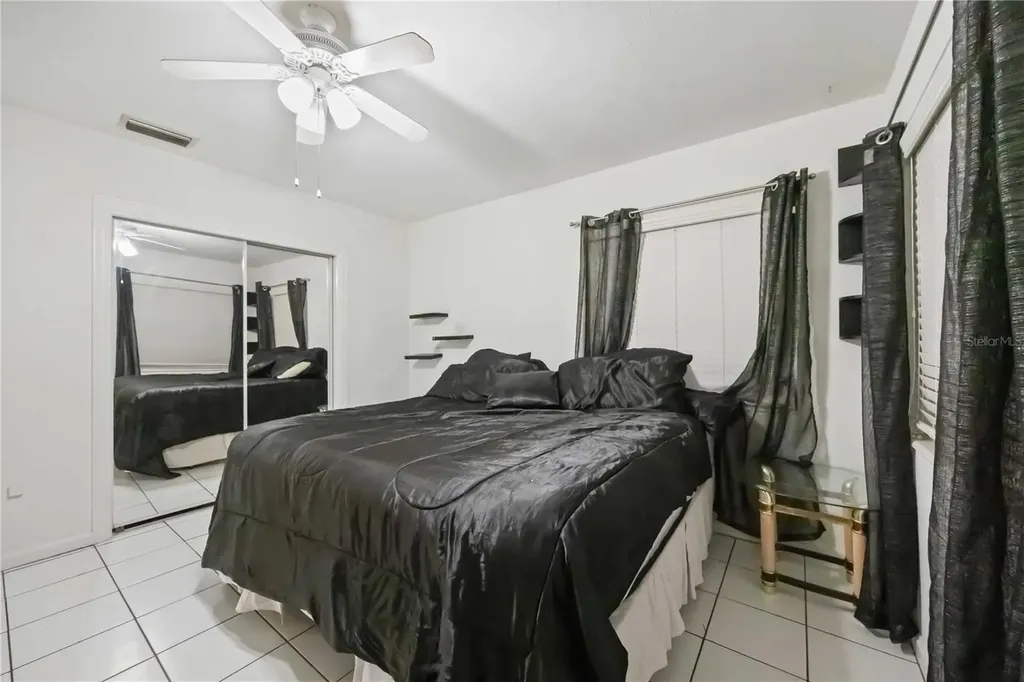 2811 17th Avenue W Bradenton FL 34205