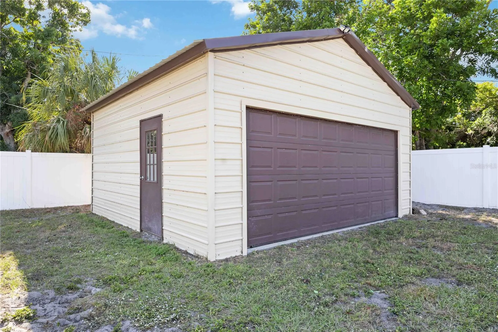 2811 17th Avenue W Bradenton FL 34205