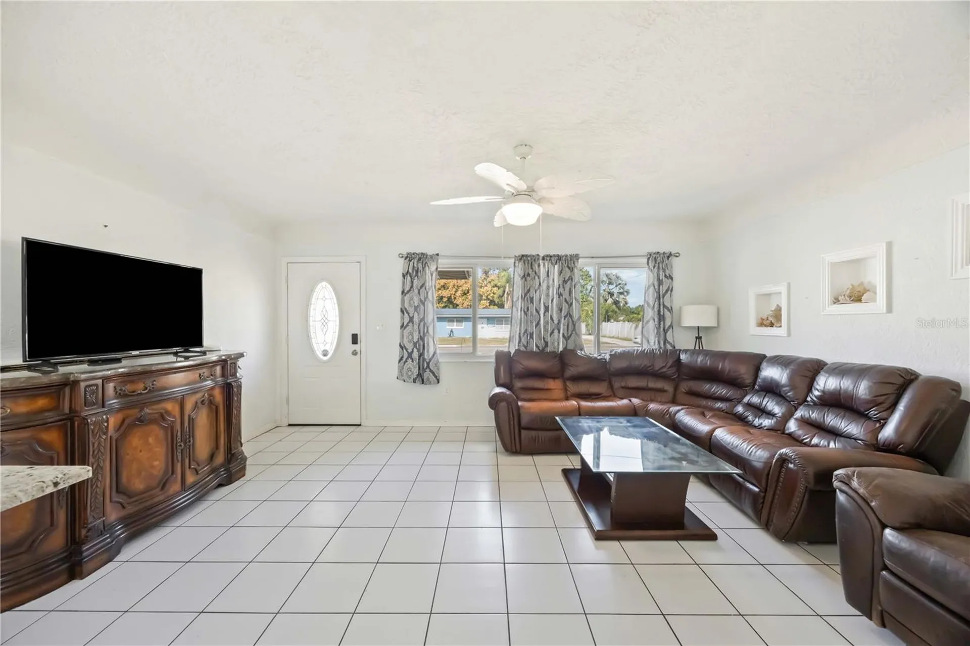 2811 17th Avenue W Bradenton FL 34205