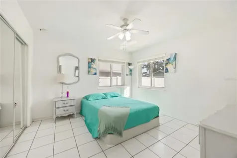 2811 17th Avenue W Bradenton FL 34205