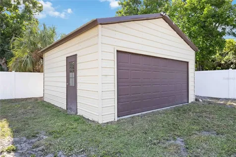 2811 17th Avenue W Bradenton FL 34205