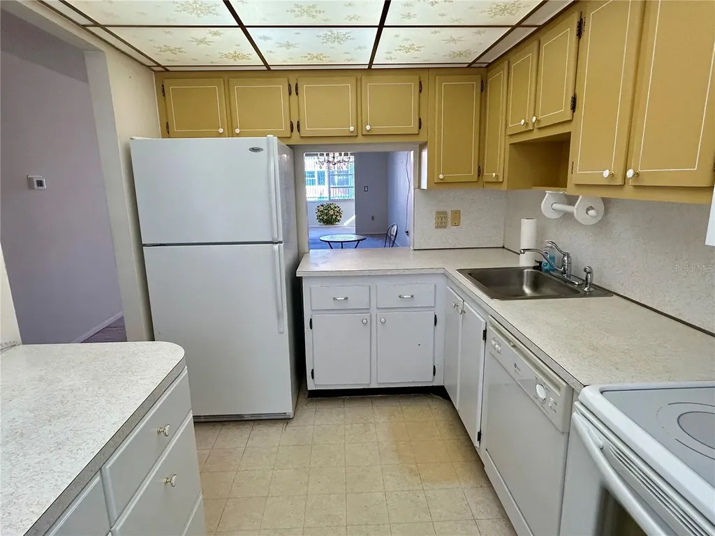 6960 20th Avenue N St Petersburg FL 33710