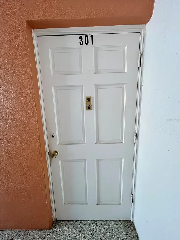 6960 20th Avenue N St Petersburg FL 33710