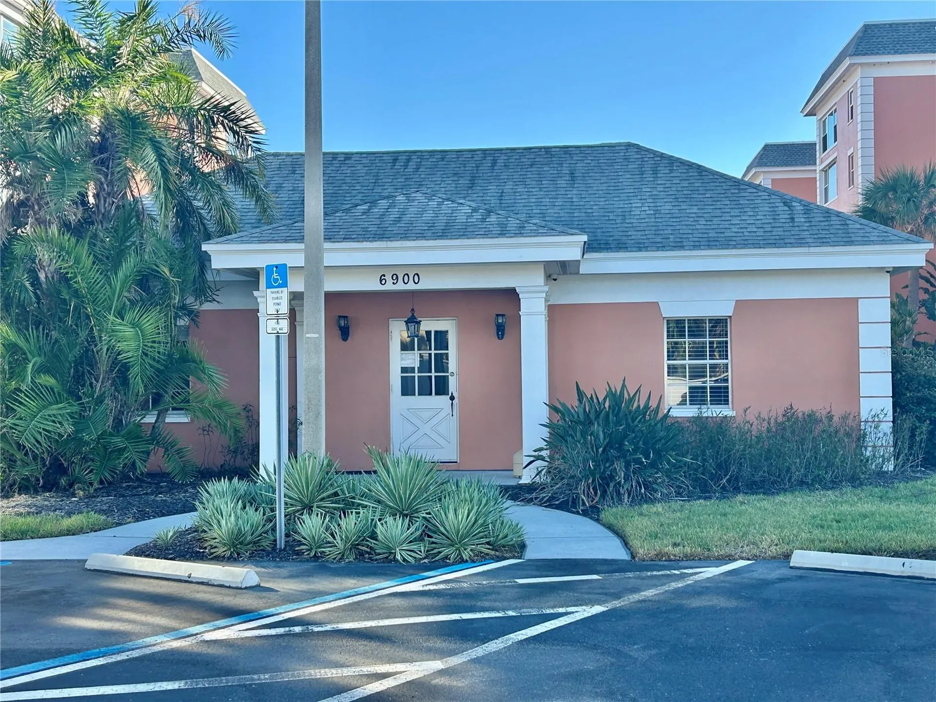 6960 20th Avenue N St Petersburg FL 33710