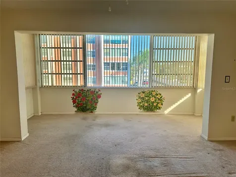 6960 20th Avenue N St Petersburg FL 33710