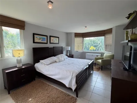 Apt B-205 Cond. Harbour Points Humacao PR 00791