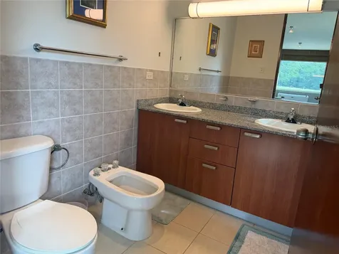 Apt B-205 Cond. Harbour Points Humacao PR 00791