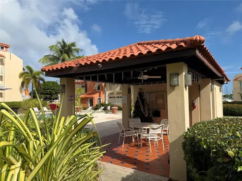 Apt B-205 Cond. Harbour Points Humacao PR 00791