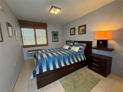 Apt B-205 Cond. Harbour Points Humacao PR 00791
