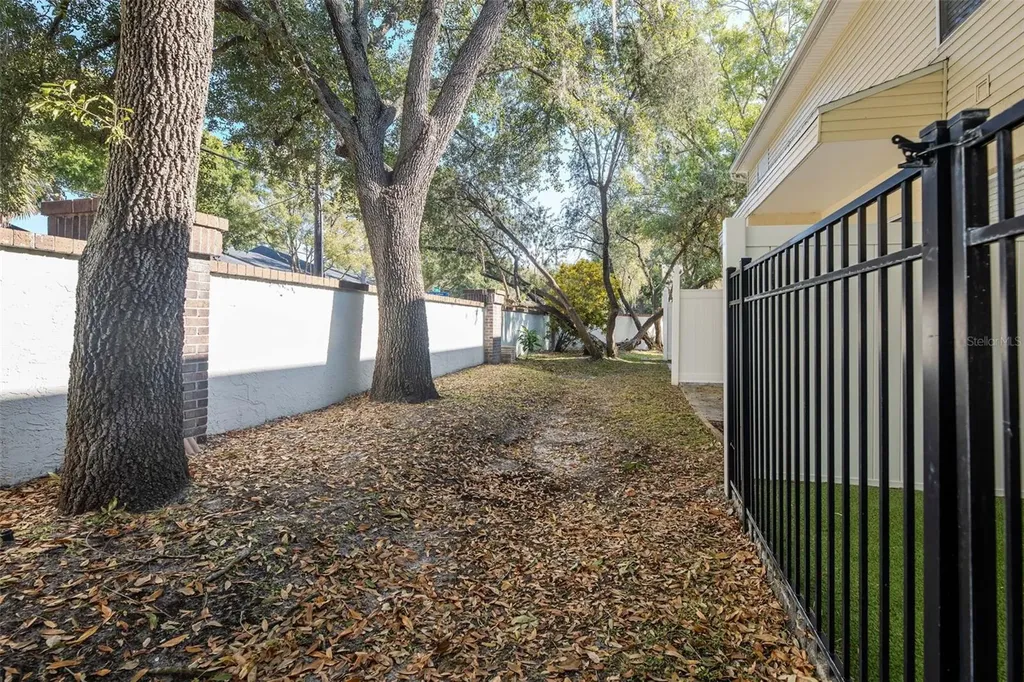11238 Cedar Hollow Lane Tampa FL 33618