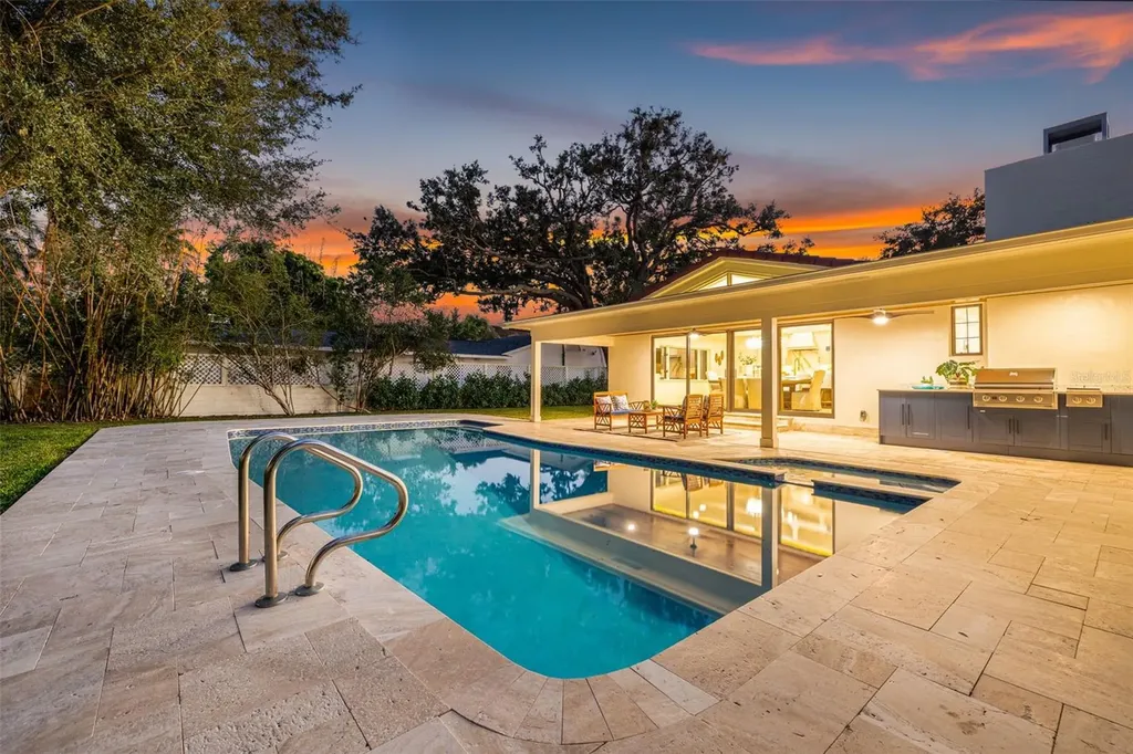 1222 Brightwaters Boulevard NE St Petersburg FL 33704