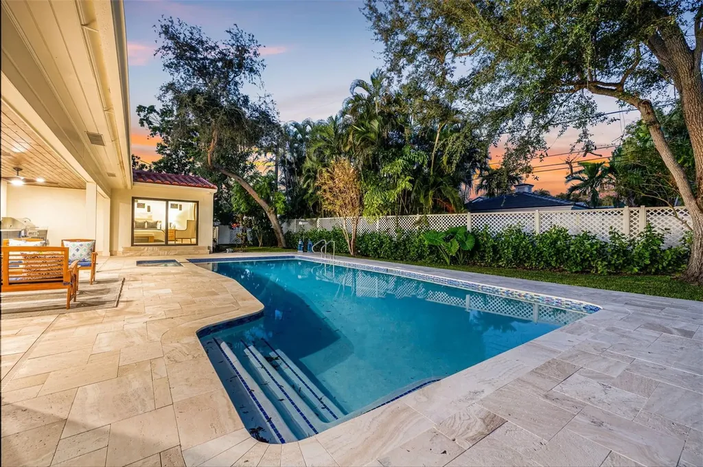 1222 Brightwaters Boulevard NE St Petersburg FL 33704