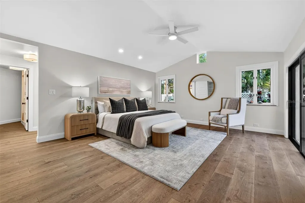 1222 Brightwaters Boulevard NE St Petersburg FL 33704