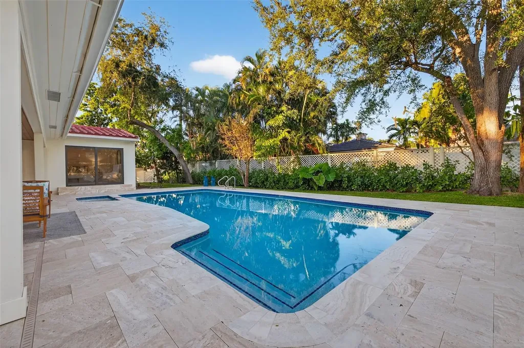 1222 Brightwaters Boulevard NE St Petersburg FL 33704
