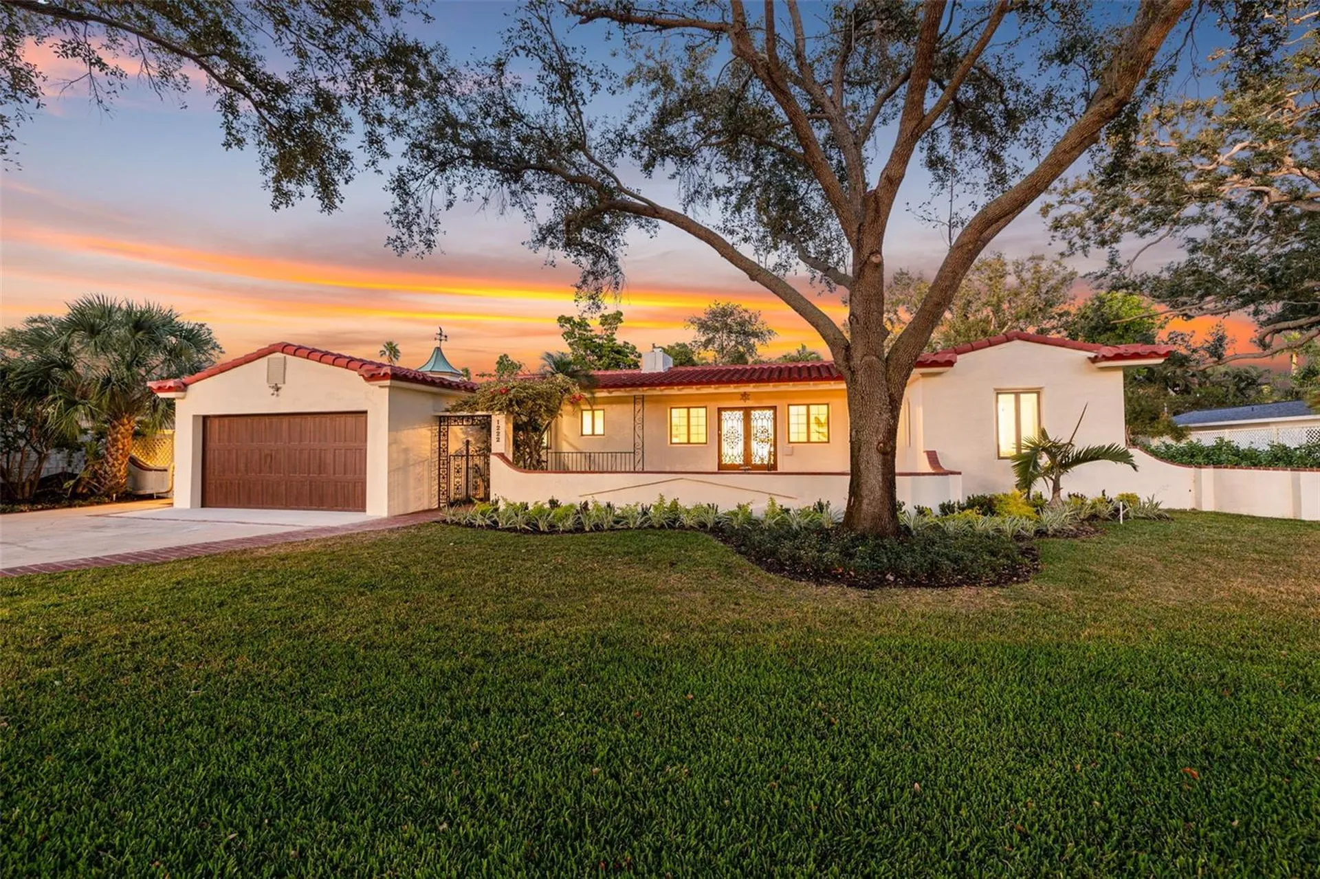 1222 Brightwaters Boulevard NE St Petersburg FL 33704