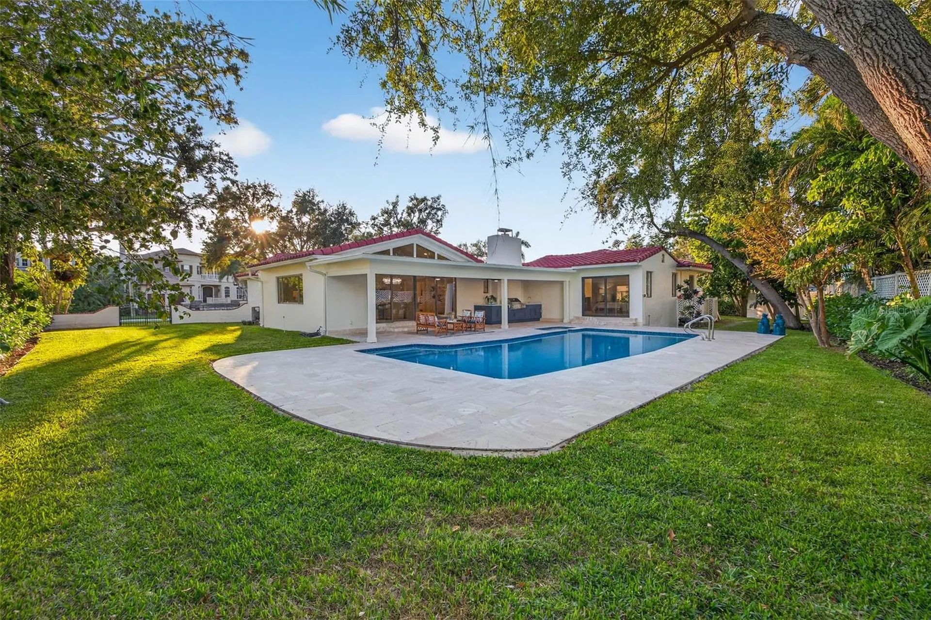 1222 Brightwaters Boulevard NE St Petersburg FL 33704