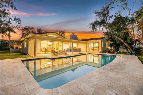 1222 Brightwaters Boulevard NE St Petersburg FL 33704