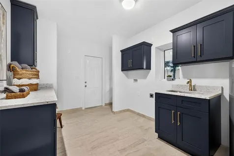 1222 Brightwaters Boulevard NE St Petersburg FL 33704
