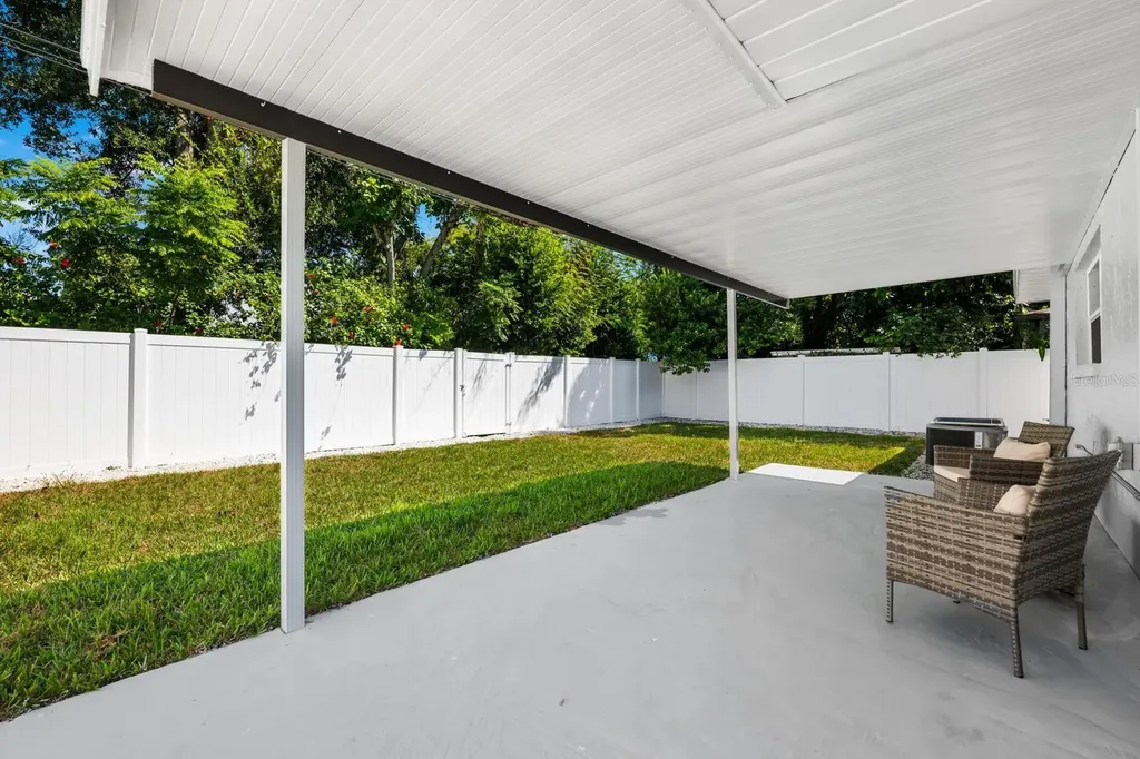 3011 W Douglas Tampa FL 33607
