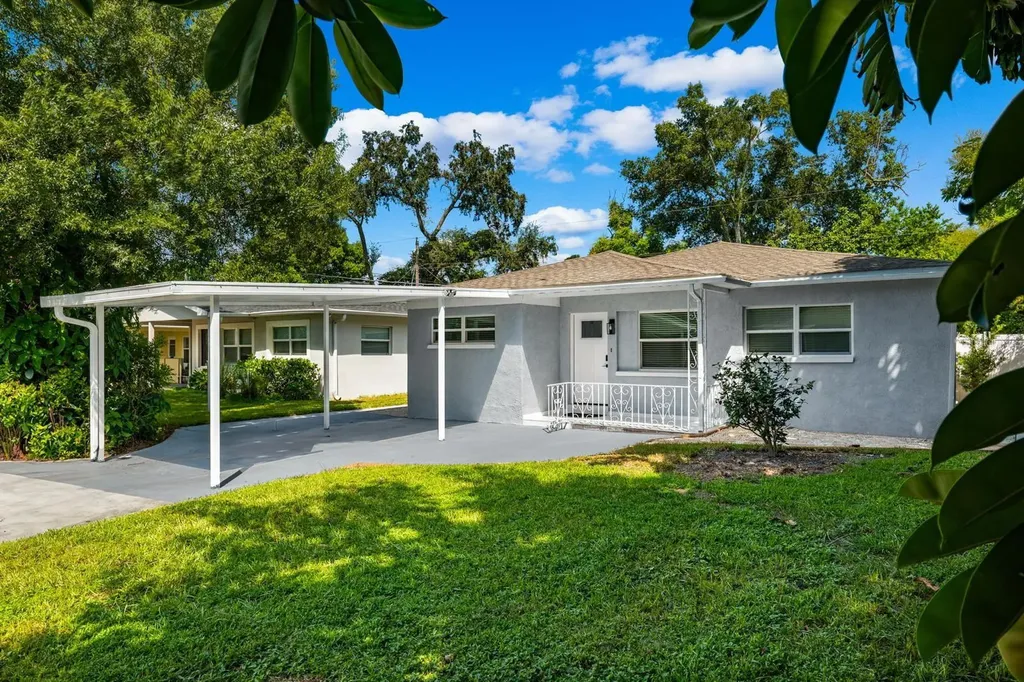 3011 W Douglas Tampa FL 33607