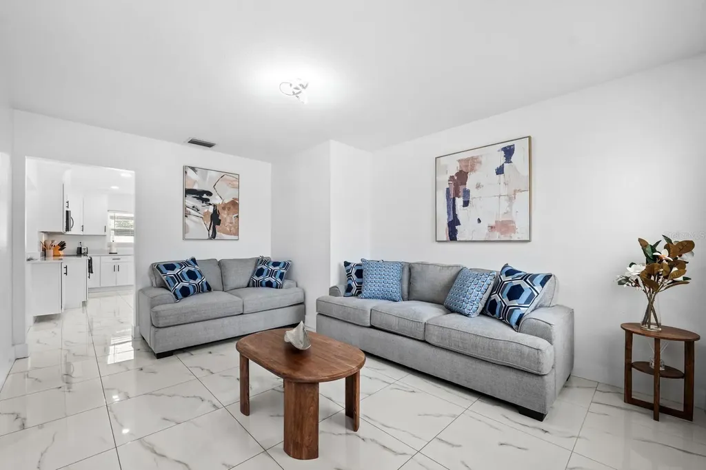 3011 W Douglas Tampa FL 33607