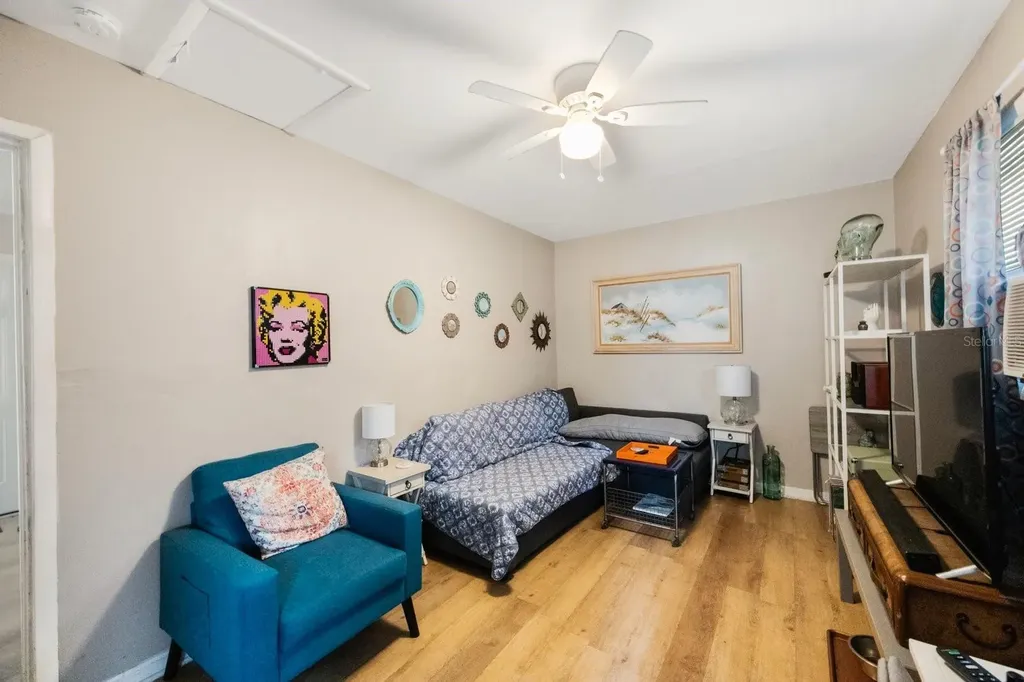 325 41st Street N St Petersburg FL 33713
