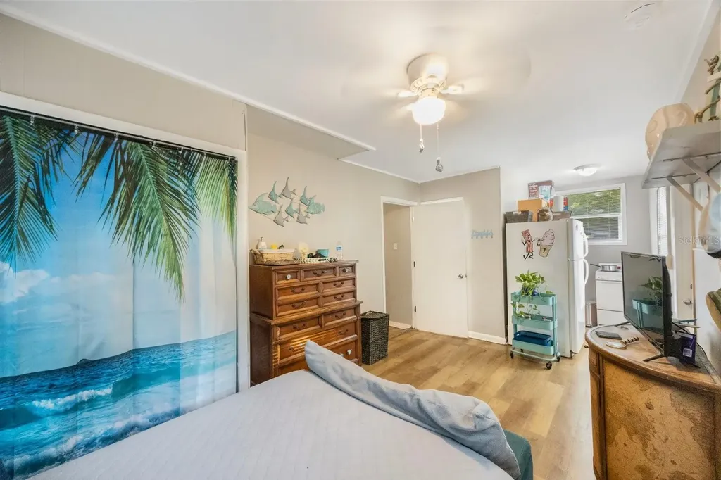 325 41st Street N St Petersburg FL 33713