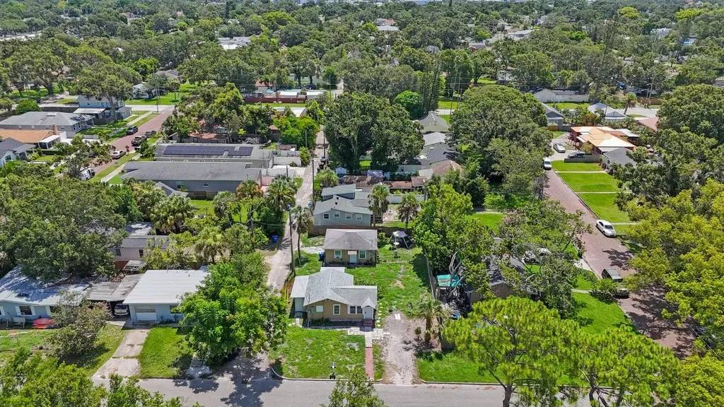 325 41st Street N St Petersburg FL 33713