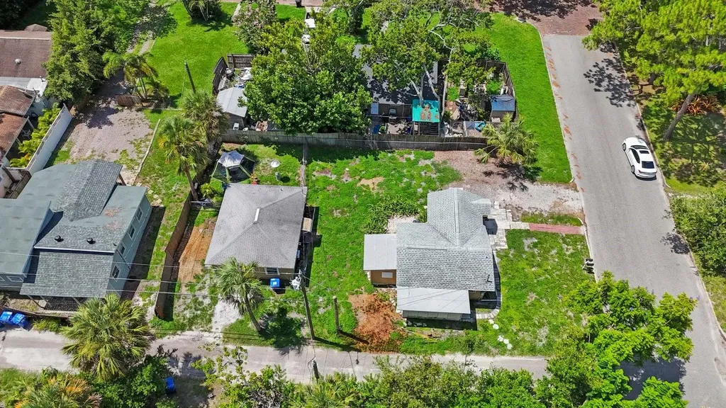 325 41st Street N St Petersburg FL 33713