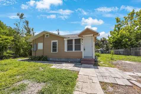 325 41ST Street N St Petersburg FL 33713
