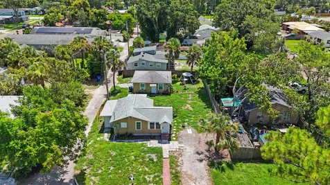 325 41ST Street N St Petersburg FL 33713