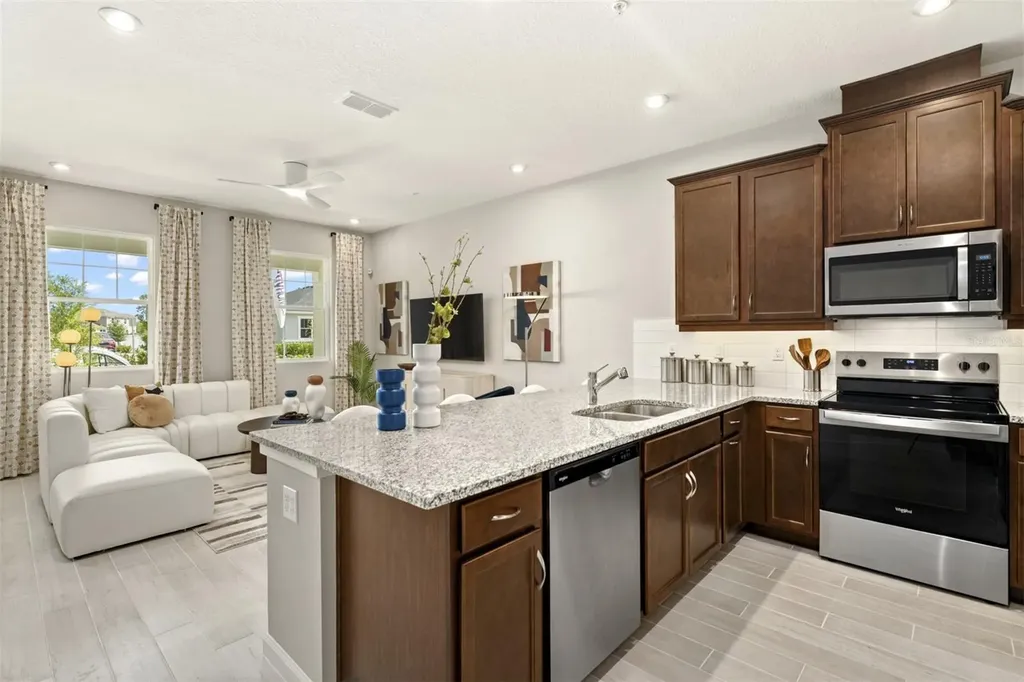 9868 Walkway Drive Orlando FL 32832