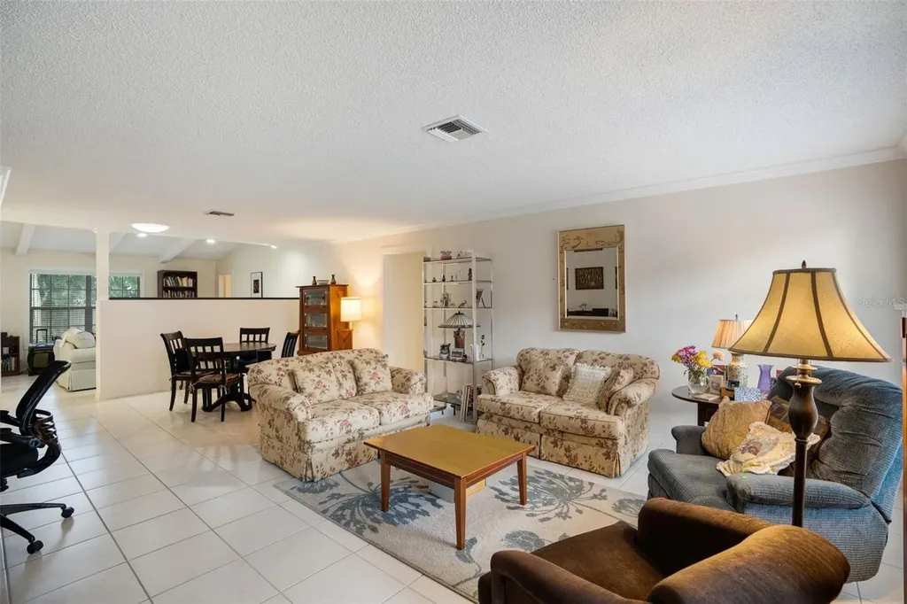 4217 Oakhurst Circle E Sarasota FL 34233