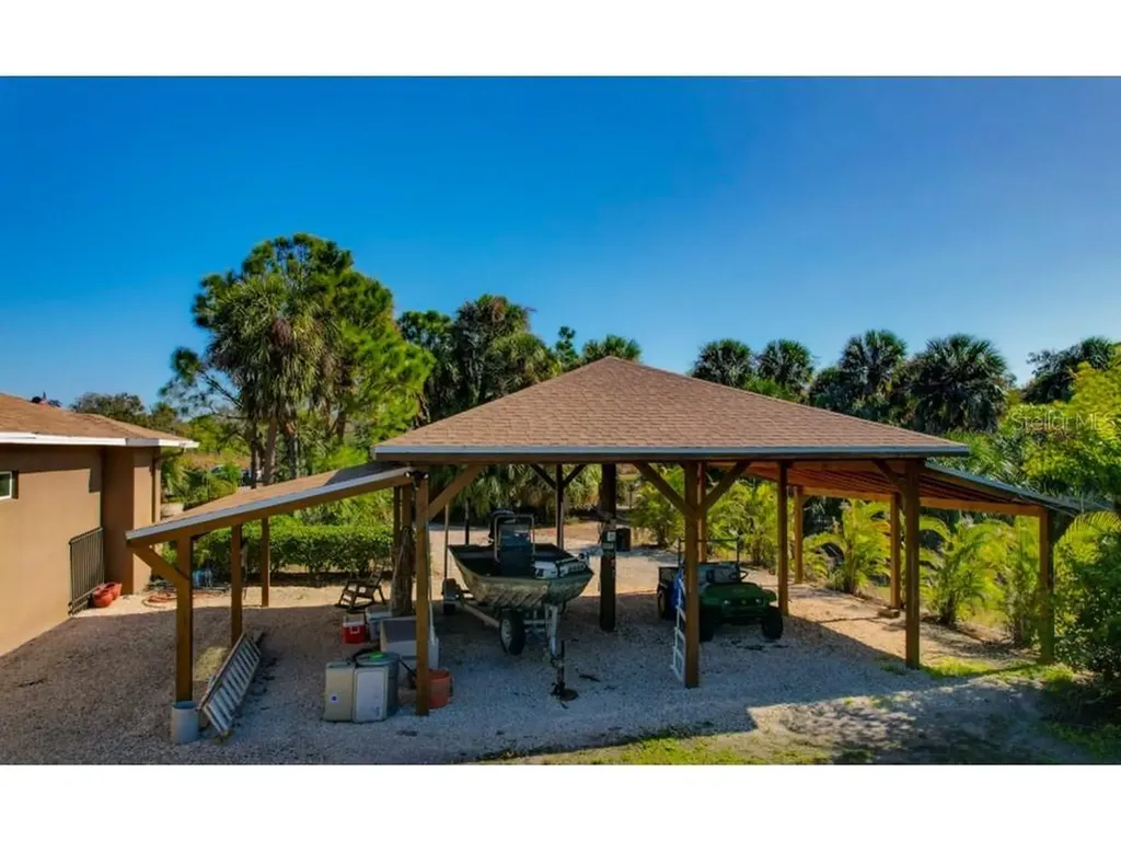 2209 Lost River Trail Ruskin FL 33570